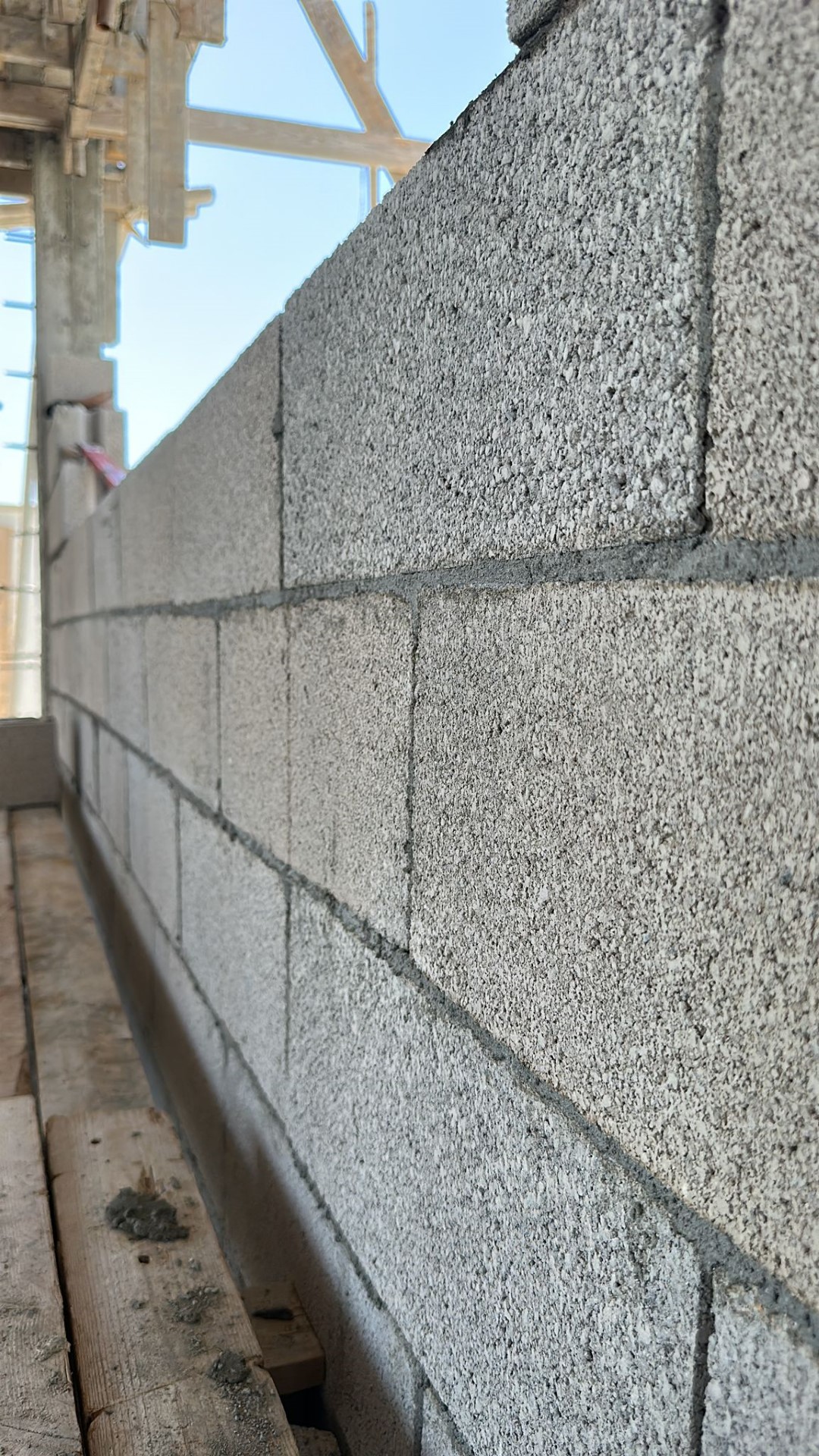 מחיצות פנים-חוץ תוספת בניה מודיעיןה